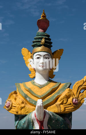 NAT Gottheit Statue am Kyaik Tan Lan Pagoda, Kyaikthanlan Paya, Mawlamyine oder Mawlamyaing, Mon State, Burma, Myanmar Stockfoto