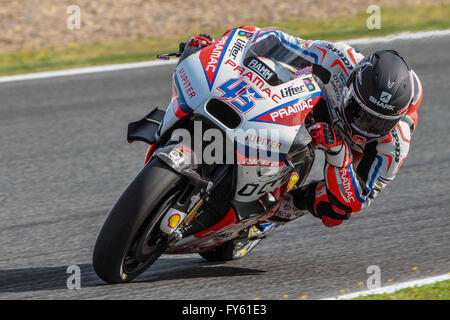 Jerez, Spanien. 22. April 2016. Scott Redding of Great Britain und OCTO Pramac Yakhnich Fahrten während der ersten MotoGP freies Training Session des spanischen Grand Prix auf der Rennstrecke von Jerez in Jerez De La Frontera am 22. April 2016 Credit: Marco Iorio/Alamy Live-Nachrichten Stockfoto