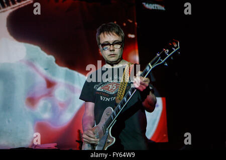 Stoke-On-Trent, Staffordshire, UK. 22. April 2016. Das Bluetones treten live auf der Sugarmill auf ihren 20. Jahrestag-Jukebox-Tour. Bildnachweis: Simon Newbury/Alamy Live-Nachrichten Stockfoto