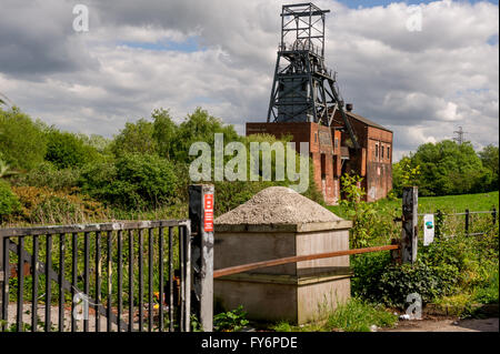 Barnsley Main Collier Grube Kopf plus gewundenen Gang South Yorkshire UK Stockfoto