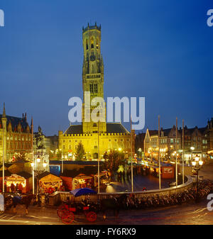 Weihnachtsmarkt in Brügge, Marktplatz, Belgien Stockfoto