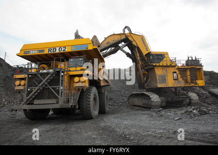 FQM Mining-Bagger und große Beute LKW, Sentinel - Sambia Stockfoto