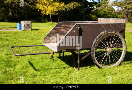 Handwagen in einem Garten Stockfoto