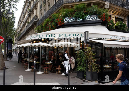 Cafe de Flore Boulevard St. Germain, Paris, Frankreich Stockfoto