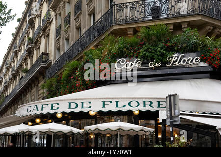 Cafe de Flore Boulevard St. Germain, Paris, Frankreich Stockfoto