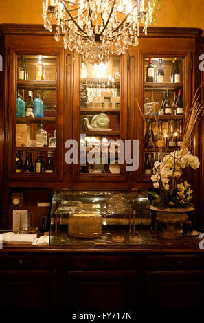 Andenken an L'Escargot Montorgueil Restaurant zu verkaufen in Restaurant in Les Halles, Paris, Frankreich Stockfoto
