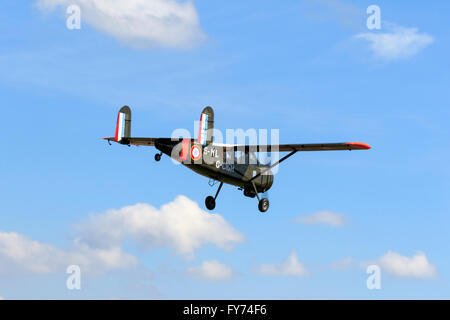 Avions Max Holste MH 151 M 5 ML G-CIGH Broussard im Flug am Breighton Flugplatz Stockfoto