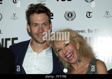 Dominic Marsh und Pamela Shaw besucht die UK Premiere von Lucky steif auf dem 22. jährlichen Raindance Film Festival in Vue Piccadilly, London. Stockfoto