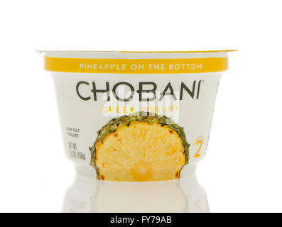 Winneconne, Wisconsin - 1. März 2016: ein Container für Chobani griechischer Joghurt in Ananas-Geschmack Stockfoto