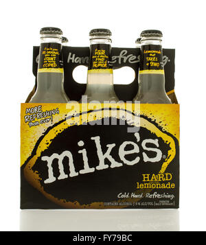 Winneconne, Wisconsin - 2. März 2016: ein six-Pack von Mikes harte Limonade. Stockfoto
