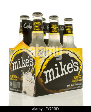 Winneconne, Wisconsin - 2. März 2016: ein six-Pack von Mikes harte Limonade. Stockfoto
