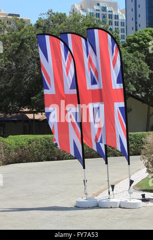 Satz von drei Union Jack-Flaggen im wind Stockfoto