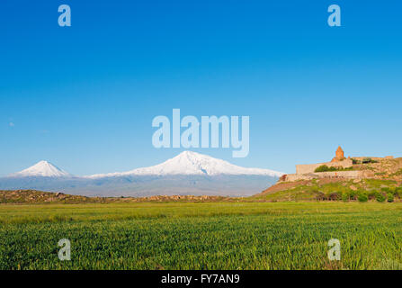 Eurasien, Kaukasus, Armenien, Kloster Khor Virap, Berg Ararat (5137m) höchster Berg in der Türkei aus Armen fotografiert Stockfoto