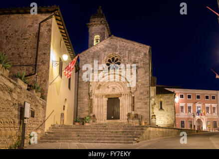 Schöne Kirche in San Quirico Dorcia toskanischen Stadt Stockfoto