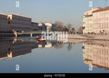 Englisch-Bridge ist eine Fußgängerbrücke über Fluss Fontanka, St. Petersburg, Russland. Stockfoto