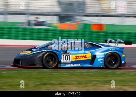 Misano Adriatico, Italien - 10. April 2016: Lamborghini Huracan GT3 von Attempto Racing Team, angetrieben von Daniel Zampieri Stockfoto