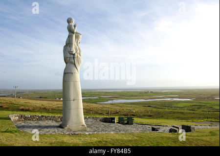 Die Statue des "Our Lady of The Isles" von Hew Lorimer auf der Seite Rueval in South Uist, äußeren Hebriden, Schottland Stockfoto