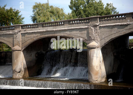 Hamilton-Staudamm am Fluss Flint in Flint, Michigan. Stockfoto