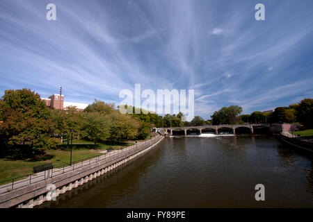 Hamilton-Staudamm am Fluss Flint in Flint, Michigan. Stockfoto