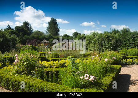 UK, Kent, Smallhythe, Kapelle, Weinberg, Kräutergarten Stockfoto