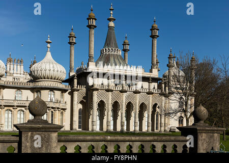 Königspalast Pavilion in Brighton von zukünftigen englischen König George IV in Auftrag gegeben und im regency-Stil von J Nash entworfen Stockfoto