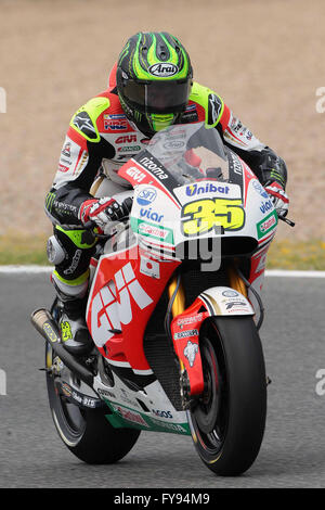 Jerez, Portugal. 23. April 2016. Cal Crutchlow von Großbritannien und LCR Honda Kopf nach unten eine gerade während der spanischen MotoGp - Qualifying am Circuito de Jerez am 23. April 2016 in Jerez De La Frontera, Spanien. (Foto: Marco Iorio) Bildnachweis: Marco Iorio/Alamy Live-Nachrichten Stockfoto