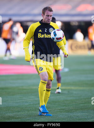 Columbus, Ohio, USA. 23. April, wärmt 2016.Columbus Crew SC Verteidiger Tyson Wahl (2) vor dem Spiel gegen HoustonColumbus, Ohio. Bildnachweis: Brent Clark/Alamy Live-Nachrichten Stockfoto