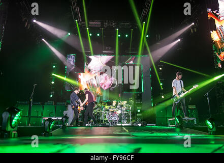 Manchester, UK. 23. April 2016. Australiens 5 Sekunden des Sommers führen in der Manchester Arena 23.04.2016 Credit: Gary Mather/Alamy Live News Stockfoto