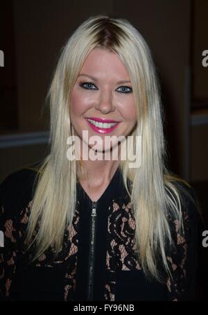 Parsippany, NJ, USA. 23. April 2016. Tara Reid in Anwesenheit für Chiller Theatre Spielzeug, Modell und Film Expo, Sheraton Parsippany, Parsippany, NJ 23. April 2016. Bildnachweis: Derek Sturm/Everett Collection/Alamy Live-Nachrichten Stockfoto