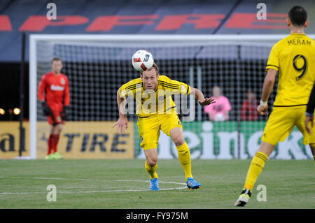 Mapfre Stadion, USA. 23. April 2016. . in der ersten Hälfte des Spiels zwischen Houston Dynamo und Columbus Crew SC. Columbus Crew SC 1 - Houston Dynamo 0 nach der ersten Hälfte. Bildnachweis: Cal Sport Media/Alamy Live-Nachrichten Stockfoto