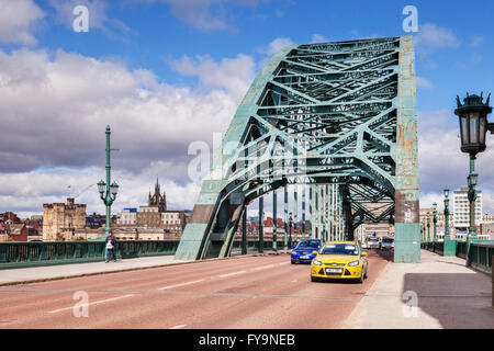 Tyne Bridge und die Skyline von Newcastle, Newcastle-upon-Tyne, Tyne and Wear, England, UK Stockfoto