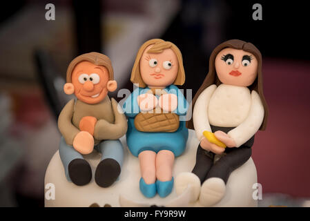 Familie Mutter Vater Tochter Kuchen Dekorationen Kuchen International – The Sugarcraft, Kuchen dekorieren und Backen-Show in London Stockfoto