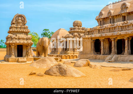 Altindischen Hindu monolithischen Skulpturen Felsen-Schnitt Architektur Pancha Rathas - fünf Rathas, Mahabalipuram, Tamil Nadu, Süden ich Stockfoto