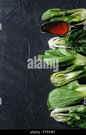 Auswahl an rohen Bok choy Stockfoto