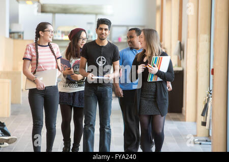 Studenten in der Universität Stockfoto