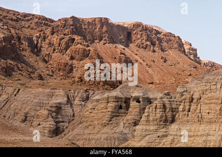 Höhlen von Qumran, wo die Schriftrollen vom Toten Meer gefunden wurden Stockfoto