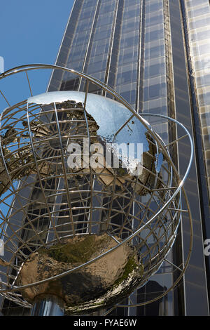 24.April, New York, NY USA, Trump International Hotel und Turm, 1 Central Park West am Columbus Circle zwischen Central Park wir Stockfoto