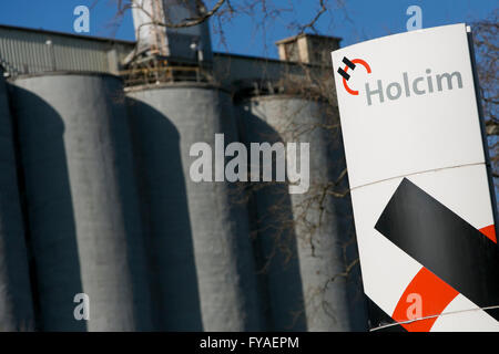 Ein Logo Zeichen außerhalb einer Einrichtung von Holcim in Hagerstown, Maryland am 17. April 2016 besetzt. Stockfoto