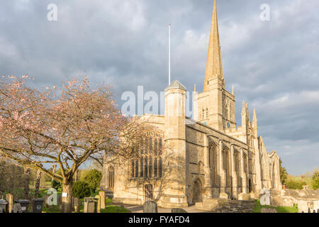 St John the Baptist Church in späten Nachmittag Licht, Burford Cotswolds, Oxfordshire, England, UK Stockfoto