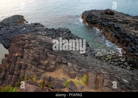 Ganh Da Dia oder Ghenh Da Dia oder Da Dia Stromschnellen Tuy Hoa, Phu Yen, Viet Nam, mit erstaunlichen Naturlandschaft am Meer, fantastische Stockfoto