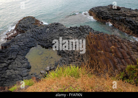 Ganh Da Dia oder Ghenh Da Dia oder Da Dia Stromschnellen Tuy Hoa, Phu Yen, Viet Nam, mit erstaunlichen Naturlandschaft am Meer, fantastische Stockfoto