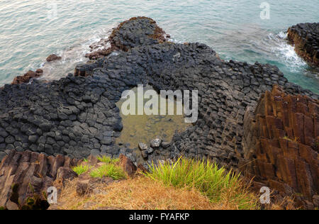 Ganh Da Dia oder Ghenh Da Dia oder Da Dia Stromschnellen Tuy Hoa, Phu Yen, Viet Nam, mit erstaunlichen Naturlandschaft am Meer, fantastische Stockfoto