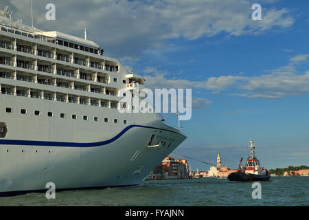 Luxus-Kreuzfahrtschiff Seven Seas Mariner, IMO 9210139 Stockfoto