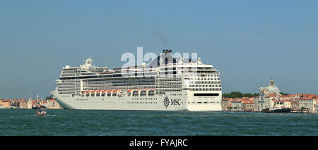 Kreuzfahrtschiff MSC Magnifica, IMO 9387085 Stockfoto