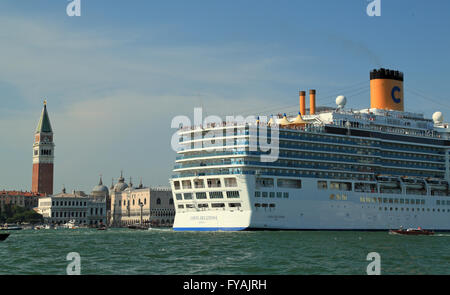 Kreuzfahrtschiff Costa Deliziosa, IMO 9398917 Stockfoto