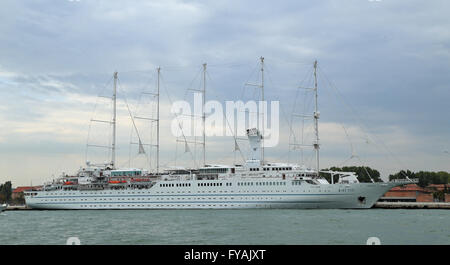 Kreuzfahrt Segelschiff Wind Surf, IMO 8700785, eines der größten Segelschiffe der Welt. Stockfoto