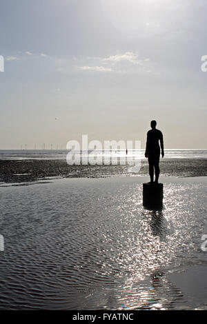 Crosby Strand und Antony Gormley ein weiterer Ort Statuen Stockfoto