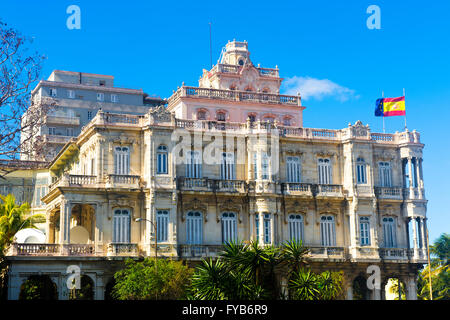 Spanische Botschaft und Kulturzentrum, alte Stadt Havanna, Kuba, UNESCO-Weltkulturerbe Stockfoto