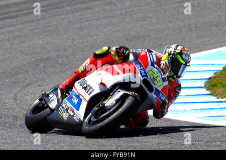 Jerez, Spanien. 24. April 2016. Andrea Iannone Italiens und Ducati Team in Aktion während des MotoGP-Rennens während der spanischen Moto Grand Prix auf der Rennstrecke von Jerez in Jerez De La Frontera am 24. April 2016.  Bildnachweis: Marco Iorio/Alamy Live-Nachrichten Stockfoto