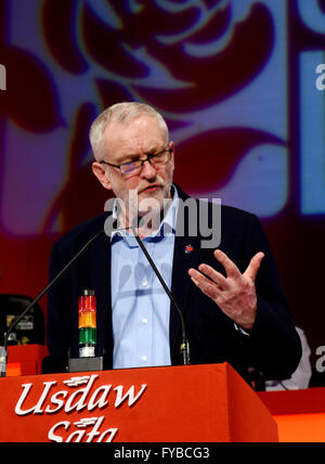Jeremy Corbyn Leader der Labour Party befasst sich die Konferenz mit USDAW, Wintergärten Blackpool Stockfoto